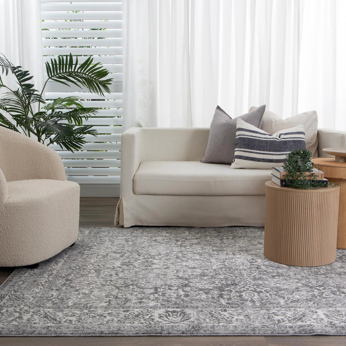 Quadalio Light Grey Motif Platinum Rug