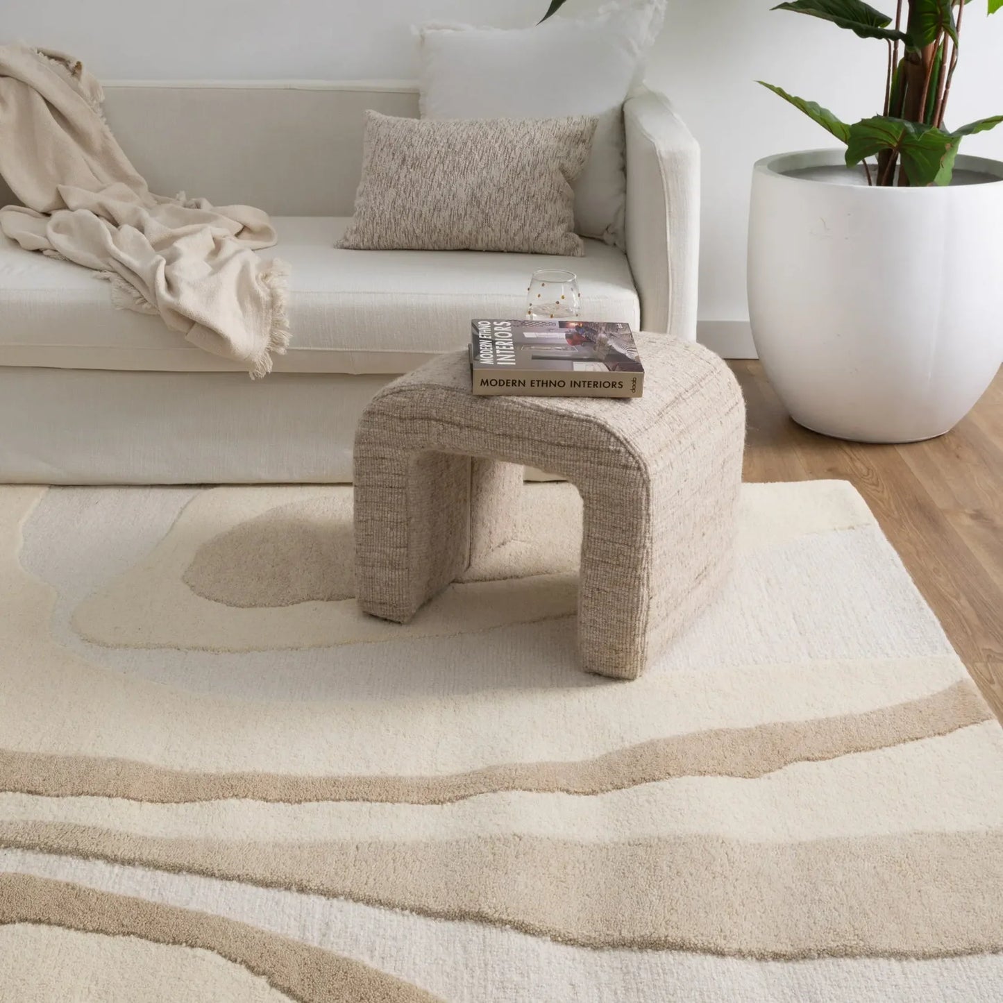 Mozart   Beige   Wool   Rug