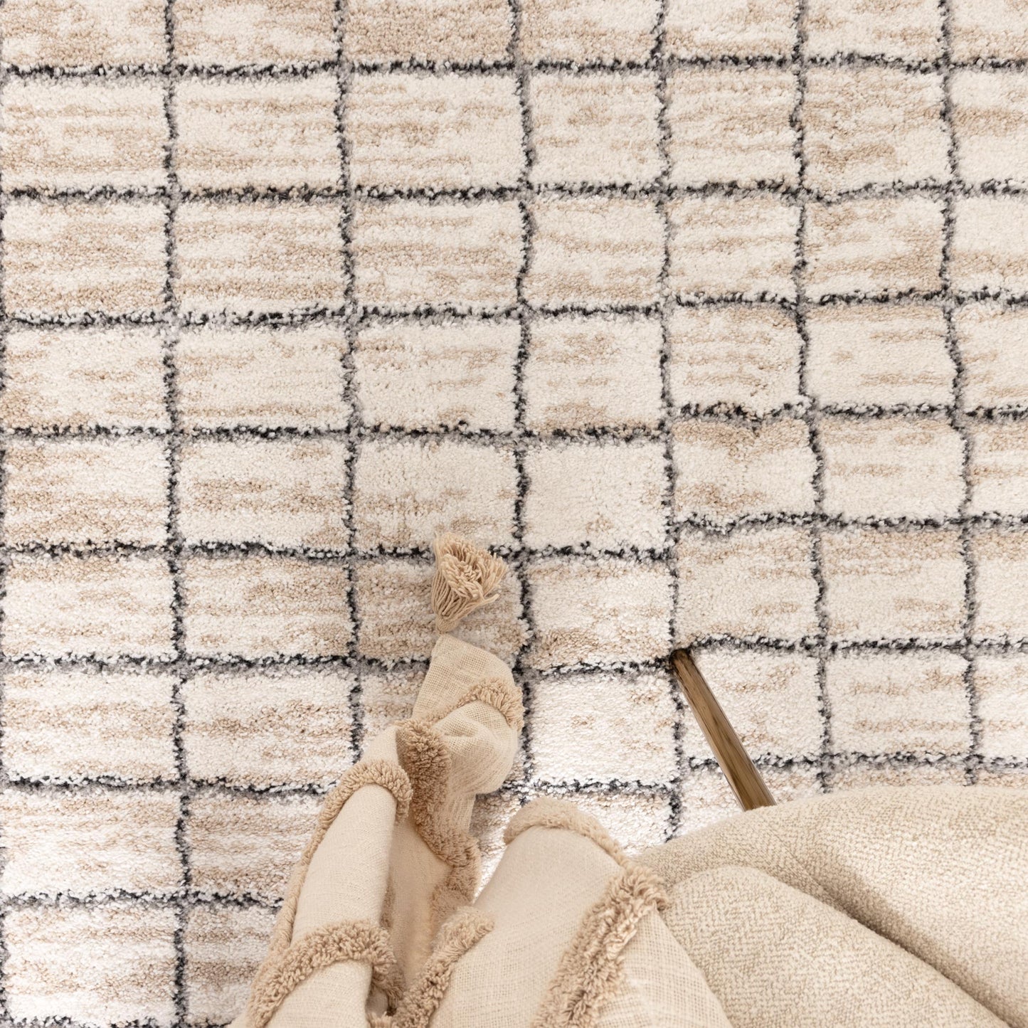 Nova Clean Lines Neutral Rug