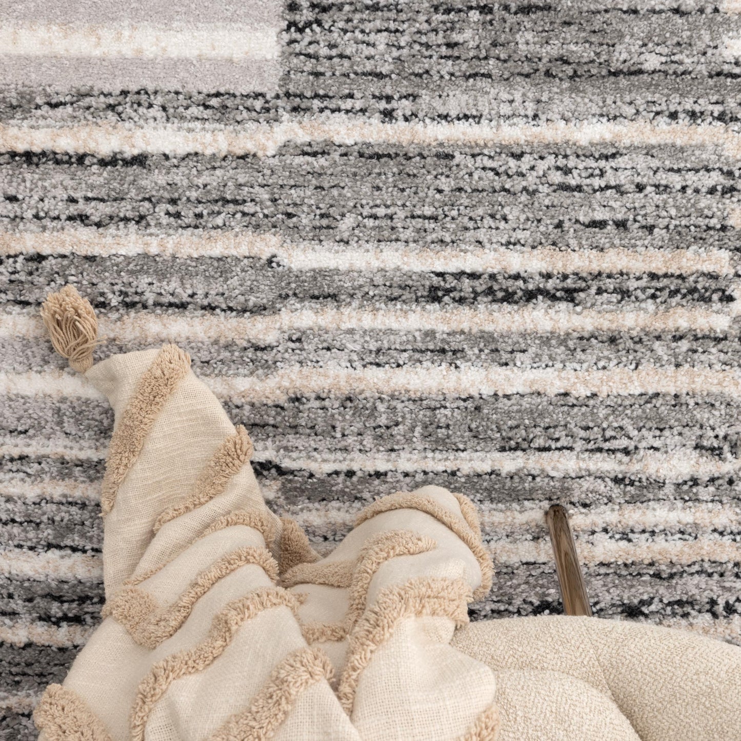 Nova Shapes Grey Rug