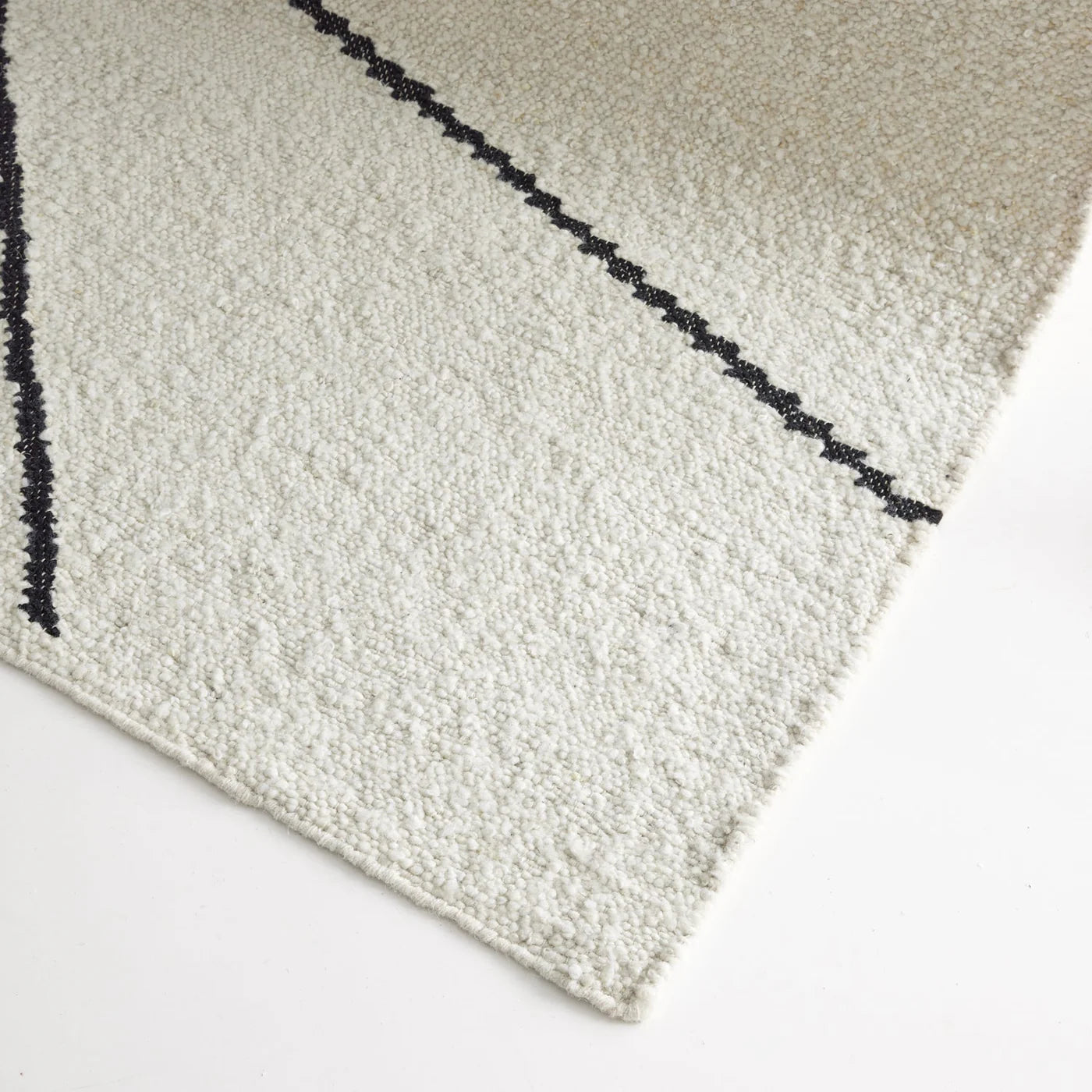 Westport   Ivory   Black   Boucle   Wool   Rug